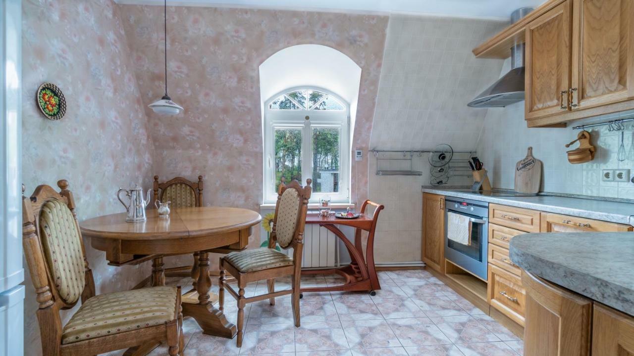 Parus Boutique Hotel Jūrkalne Buitenkant foto